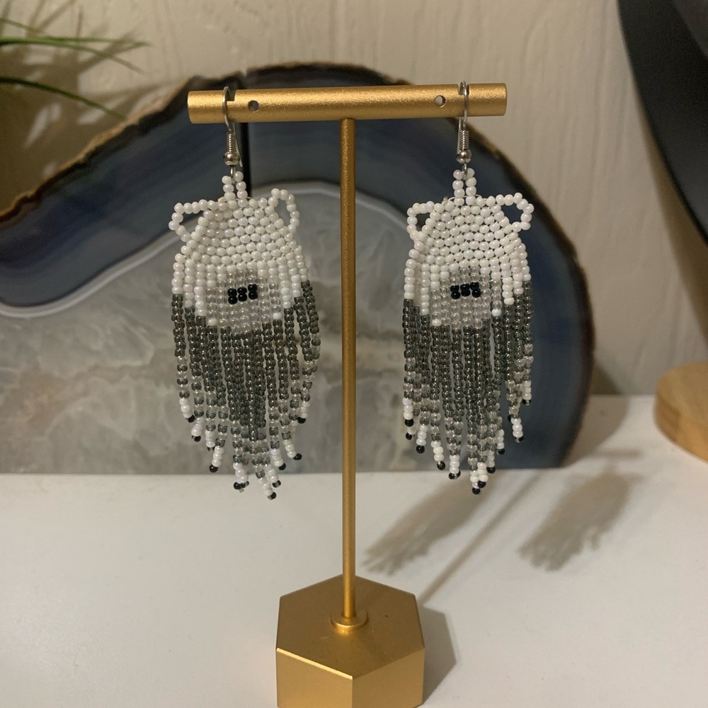 Hand made Native American beaded Earrings